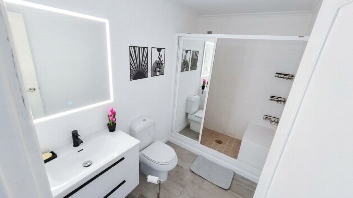 Image No.34-3 Bed Property for sale