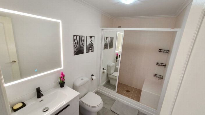 Image No.35-3 Bed Property for sale