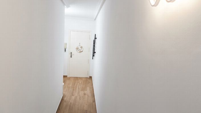 Image No.37-3 Bed Property for sale