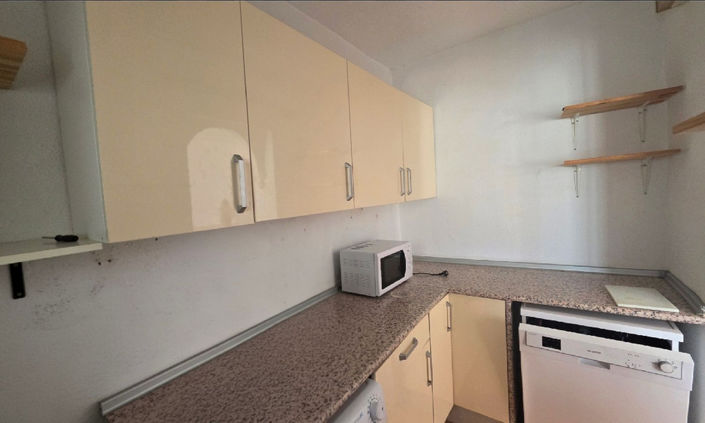 Image No.13-2 Bed House for sale