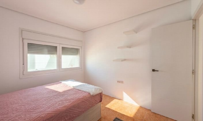 Image No.19-2 Bed Villa for sale