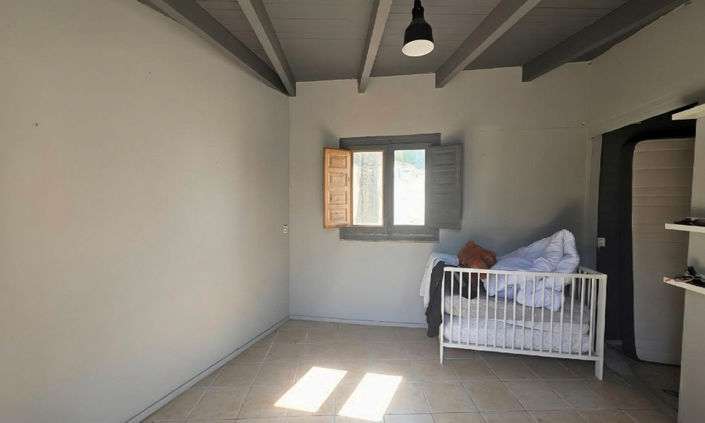 Image No.31-2 Bed House for sale