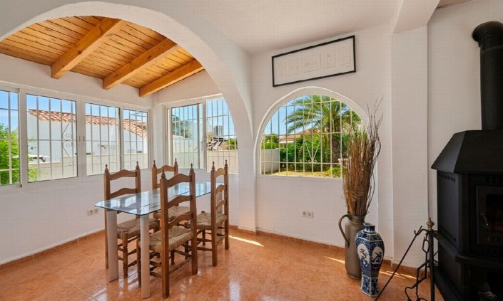 Image No.7-2 Bed Villa for sale