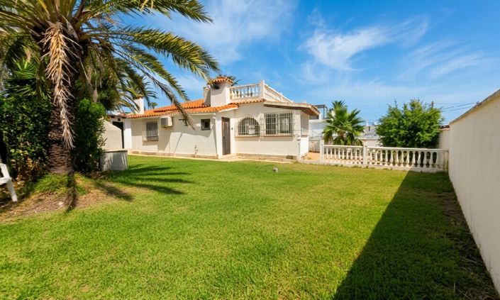 Image No.2-2 Bed Villa for sale