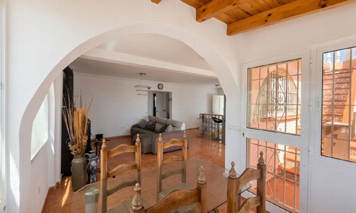 Image No.8-2 Bed Villa for sale