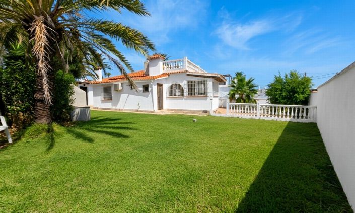 Image No.2-2 Bed Villa for sale