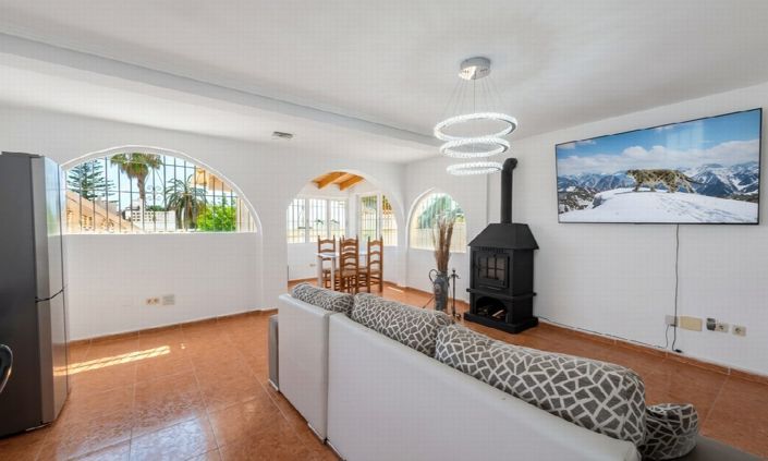 Image No.9-2 Bed Villa for sale