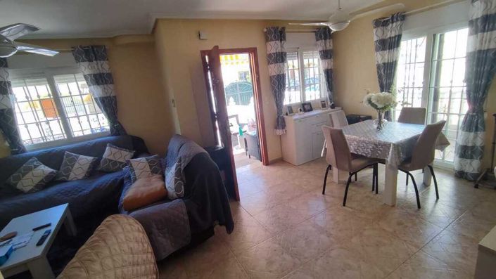 Image No.11-3 Bed Townhouse for sale