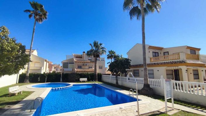 Image No.2-3 Bed Townhouse for sale