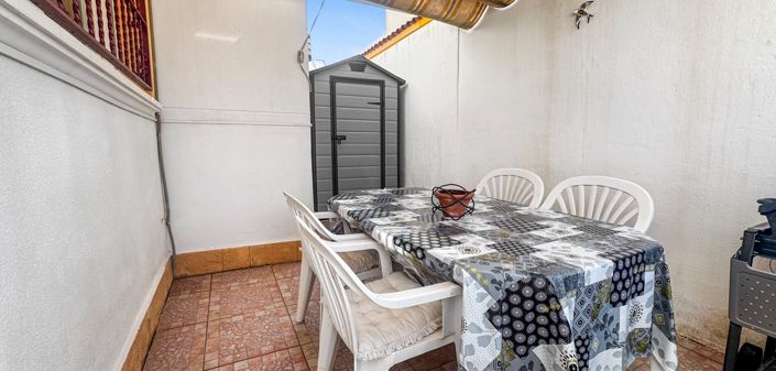 Image No.16-2 Bed Townhouse for sale