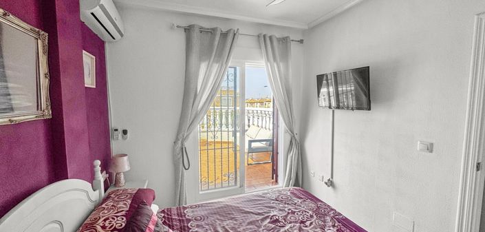 Image No.23-2 Bed Townhouse for sale