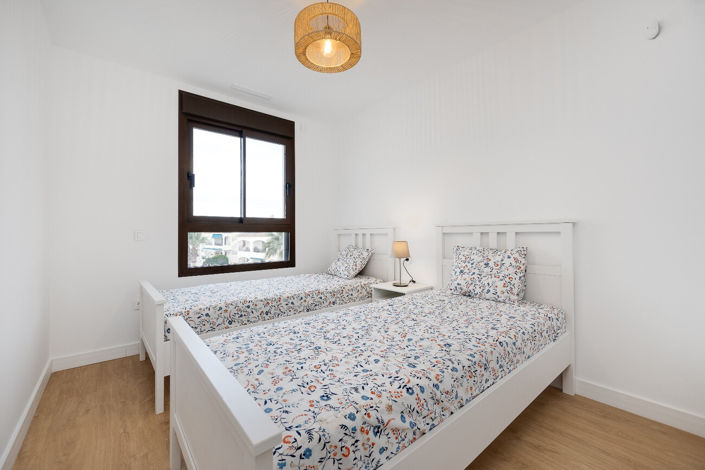 Image No.24-2 Bed Property for sale