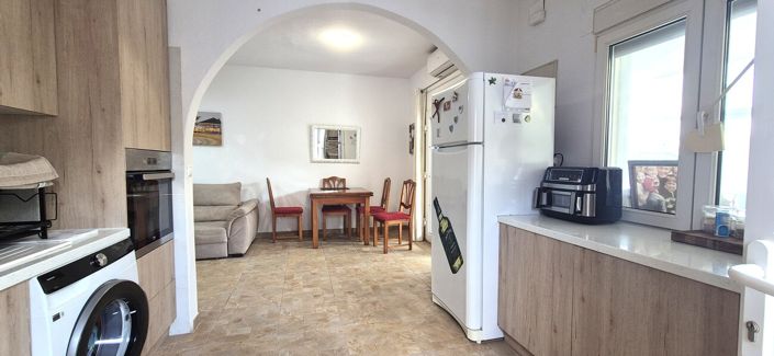 Image No.11-2 Bed House for sale