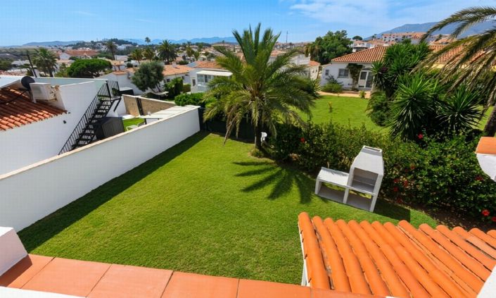 Image No.2-Villa de 2 chambres à vendre à Fuengirola