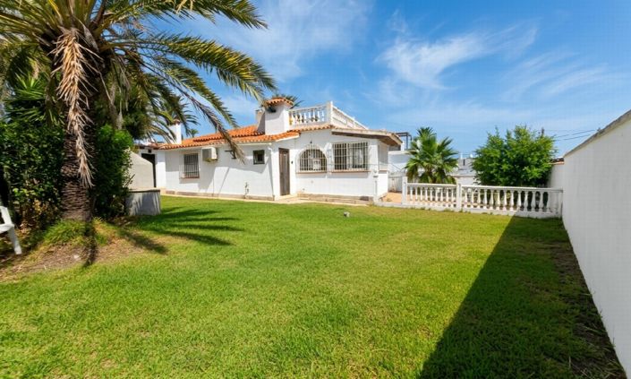 Image No.3-Villa de 2 chambres à vendre à Fuengirola