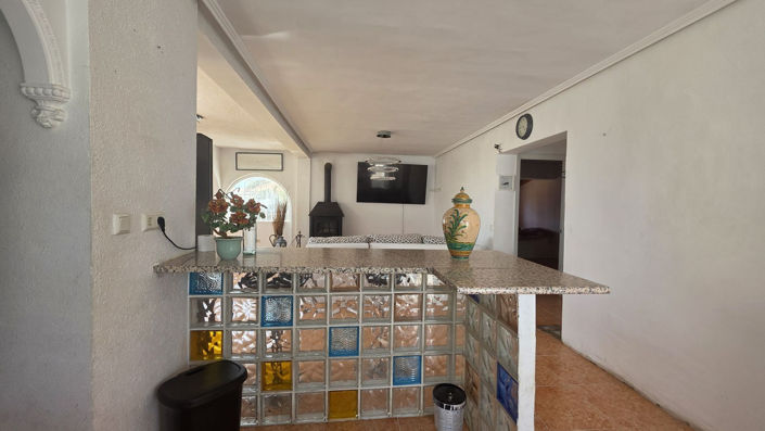 Image No.6-2 Bed House for sale