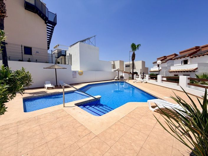 Image No.12-3 Bed Property for sale