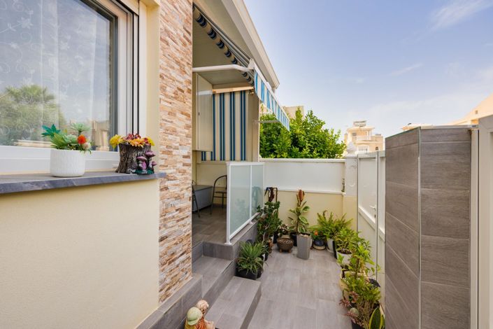 Image No.3-2 Bed Townhouse for sale