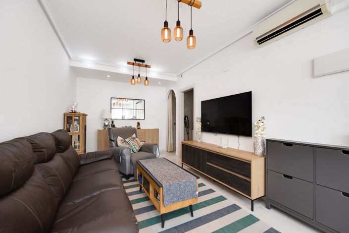 Image No.6-2 Bed Townhouse for sale