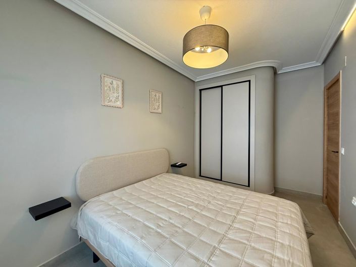 Image No.17-2 Bed Apartment for sale