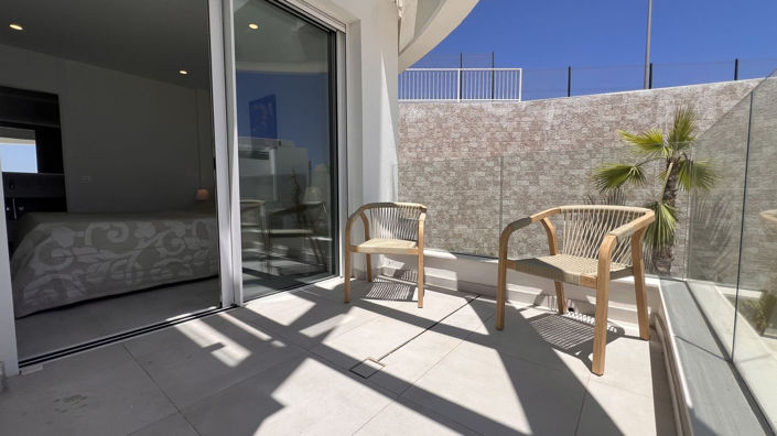 Image No.17-3 Bed Apartment for sale