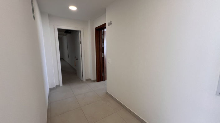 Image No.20-3 Bed Apartment for sale