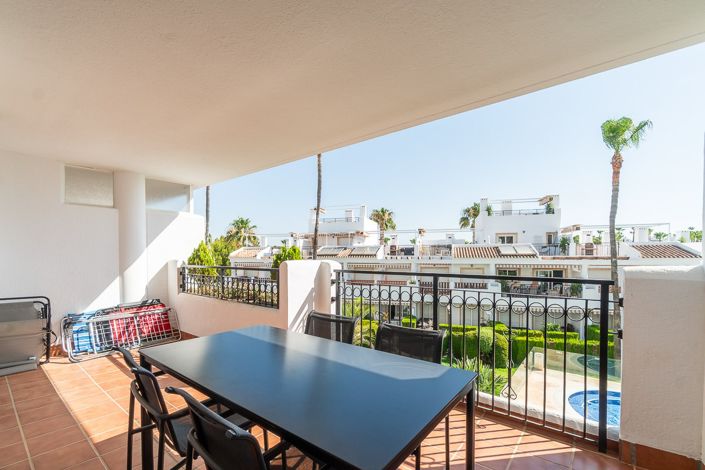 Image No.17-2 Bed Property for sale