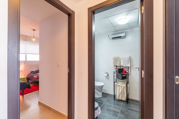 Image No.19-2 Bed Property for sale