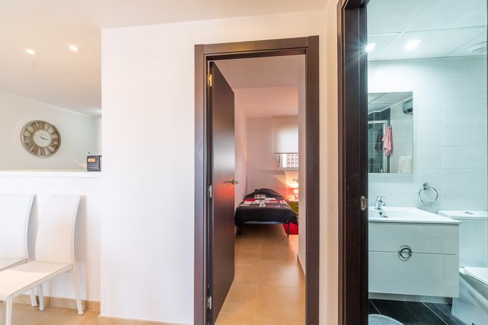 Image No.20-2 Bed Property for sale