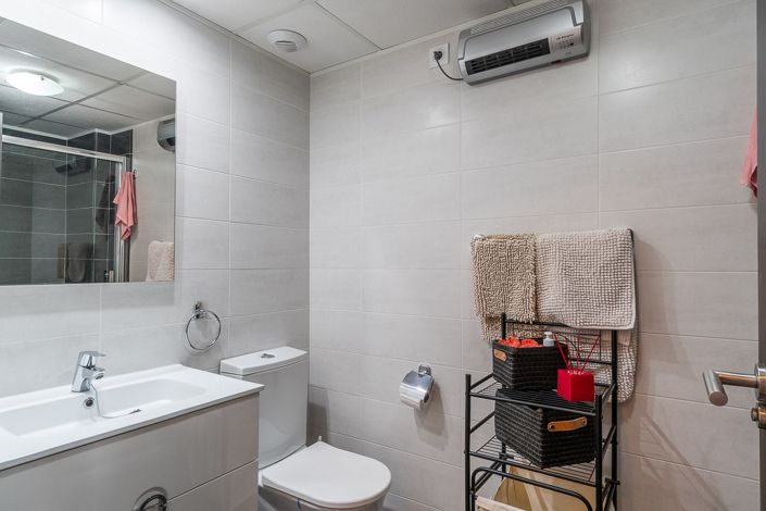 Image No.22-2 Bed Property for sale