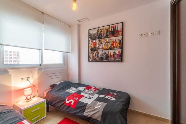 Image No.24-2 Bed Property for sale