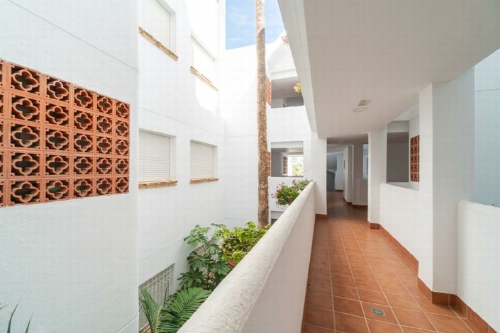 Image No.34-2 Bed Property for sale