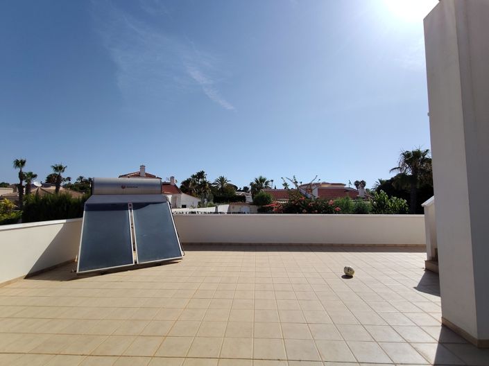 Image No.30-4 Bed Property for sale