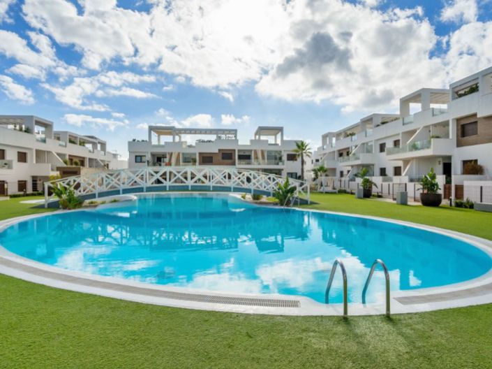 Image No.42-4 Bed Property for sale