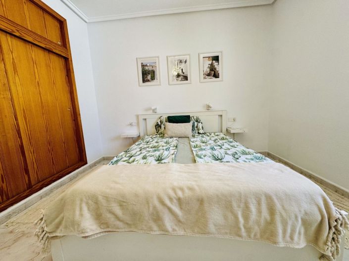 Image No.25-2 Bed Villa for sale