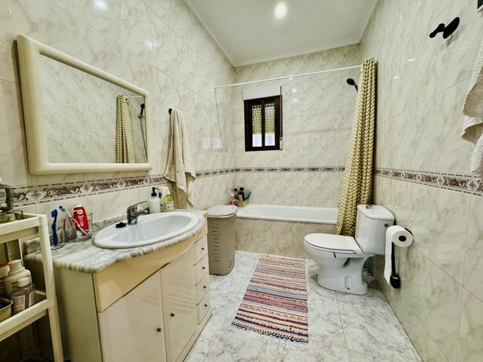 Image No.27-2 Bed Villa for sale