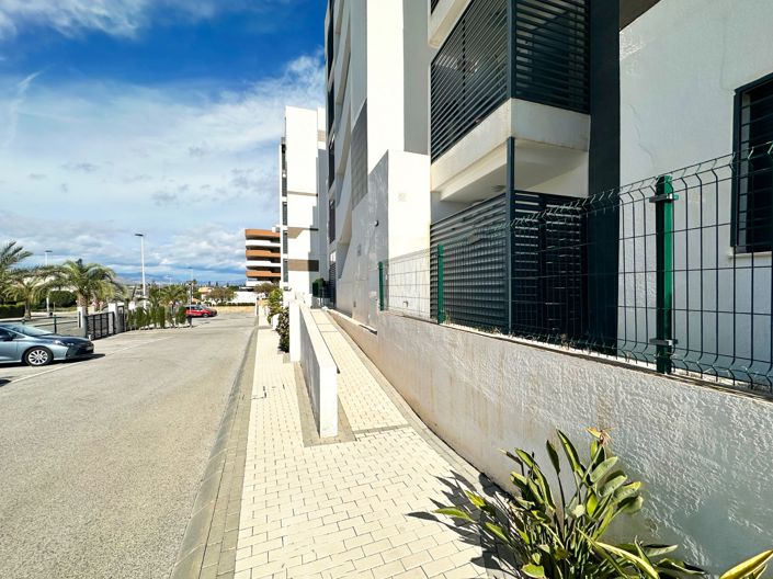 Image No.15-2 Bed House for sale