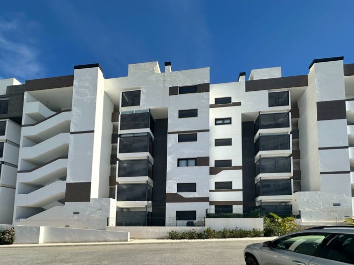 Image No.16-2 Bed House for sale