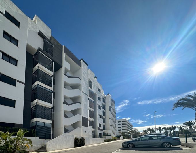 Image No.32-2 Bed House for sale