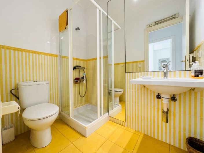 Image No.8-3 Bed Property for sale