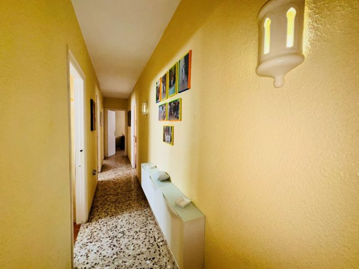 Image No.9-3 Bed Apartment for sale