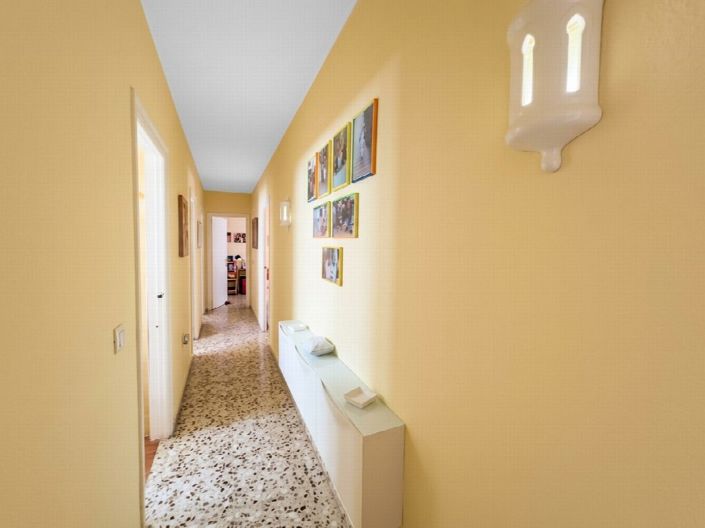 Image No.9-3 Bed Property for sale