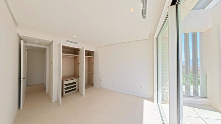 Image No.36-3 Bed Apartment for sale