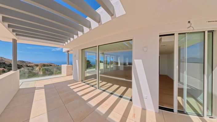 Image No.36-4 Bed Apartment for sale