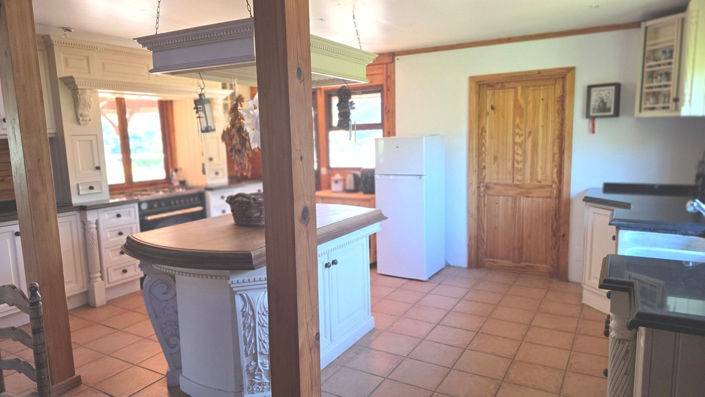Image No.13-4 Bed House for sale