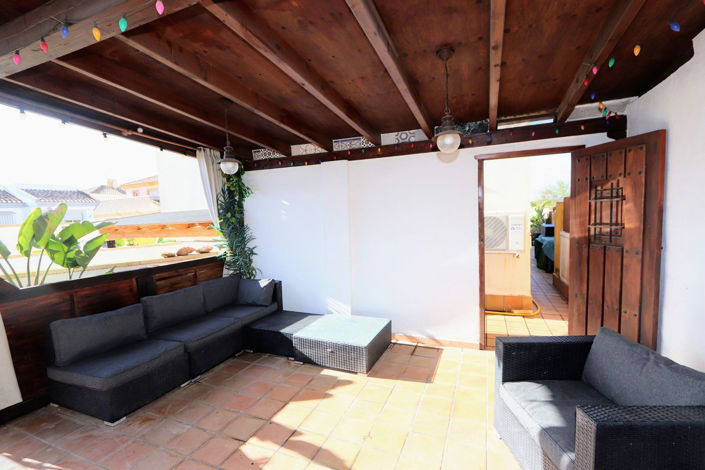 Image No.42-3 Bed House for sale