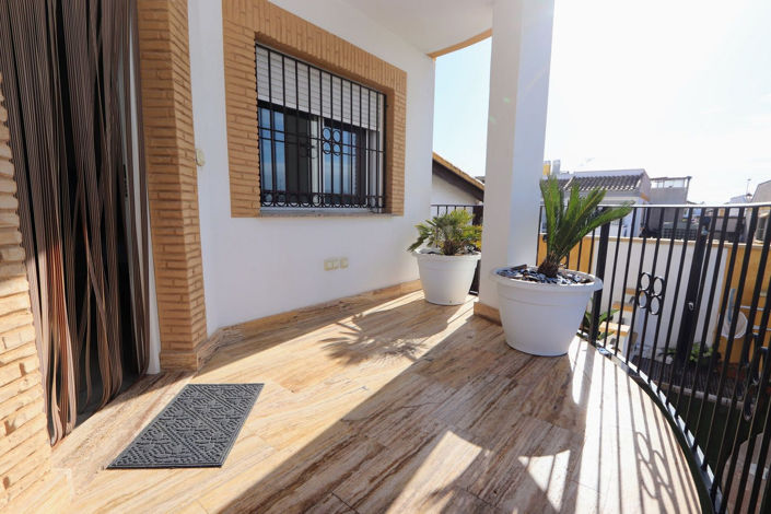 Image No.45-3 Bed House for sale