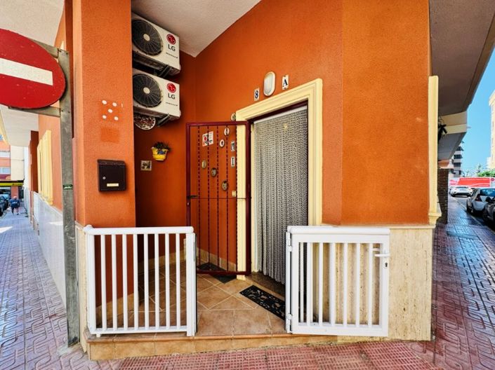 Image No.13-2 Bed House for sale