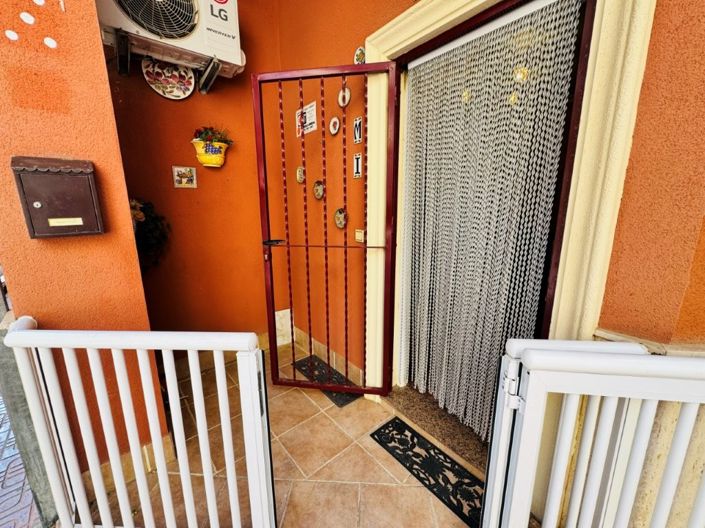 Image No.14-2 Bed House for sale