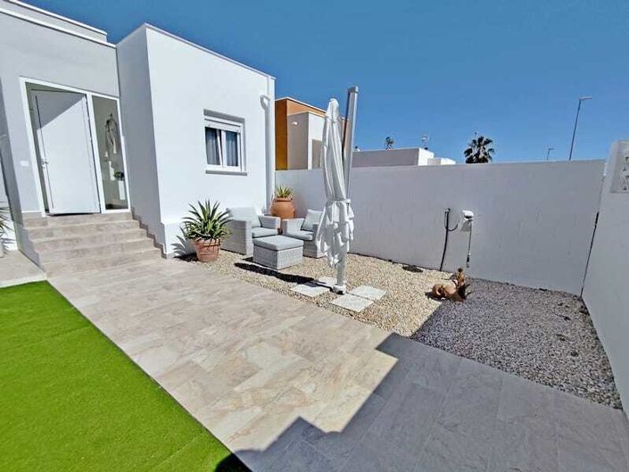 Image No.3-2 Bed Property for sale
